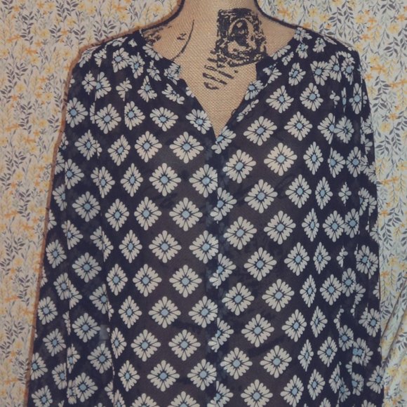 Tunic Style Top - Picture 1 of 7